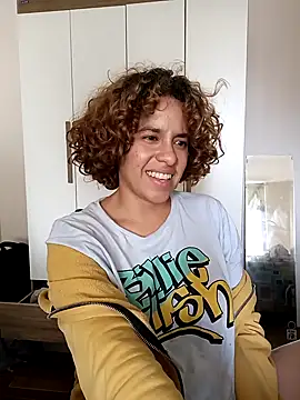 Snapshot of EmmaMelissa0521 chatting on 02-05-25, 07:53 EmmaMelissa0521 online show from 02-05-25, 07:53