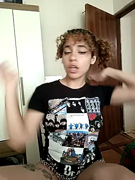 Snapshot of EmmaMelissa0521 chatting on 02-08-25, 05:08 EmmaMelissa0521 online show from 02-08-25, 05:08