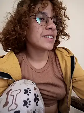 Snapshot of EmmaMelissa0521 chatting on 02-13-25, 09:49 EmmaMelissa0521 online show from 02-13-25, 09:49