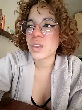 Snapshot of EmmaMelissa0521 chatting on 02-16-25, 05:26 EmmaMelissa0521 online show from 02-16-25, 05:26