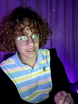 Snapshot of EmmaMelissa0521 chatting on 02-18-25, 01:32 EmmaMelissa0521 online show from 02-18-25, 01:32