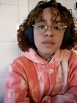 Snapshot of EmmaMelissa0521 chatting on 03-13-25, 07:50 EmmaMelissa0521 online show from 03-13-25, 07:50