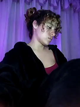 Snapshot of EmmaMelissa0521 chatting on 03-15-25, 04:46 EmmaMelissa0521 online show from 03-15-25, 04:46