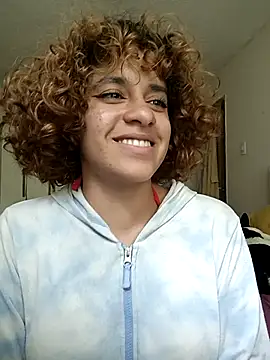 Snapshot of EmmaMelissa0521 chatting on 03-17-25, 08:30 EmmaMelissa0521 online show from 03-17-25, 08:30