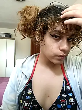 Snapshot of EmmaMelissa0521 chatting on 03-21-25, 07:13 EmmaMelissa0521 online show from 03-21-25, 07:13