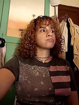 Snapshot of EmmaMelissa0521 chatting on 09-16-25, 01:50 EmmaMelissa0521 online show from 09-16-25, 01:50