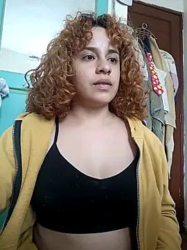 Snapshot of EmmaMelissa0521 chatting on 09-24-25, 09:18 EmmaMelissa0521 online show from 09-24-25, 09:18