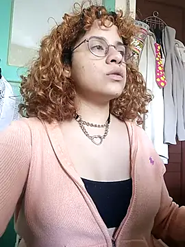 Snapshot of EmmaMelissa0521 chatting on 09-28-25, 08:58 EmmaMelissa0521 online show from 09-28-25, 08:58