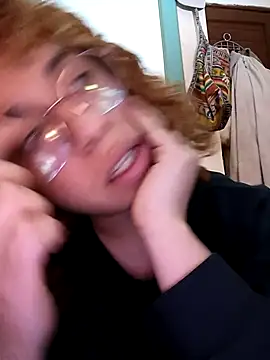 Snapshot of EmmaMelissa0521 chatting on 10-08-25, 04:43 EmmaMelissa0521 online show from 10-08-25, 04:43