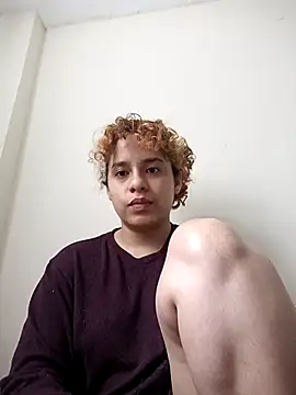 Snapshot of EmmaMelissa0521 chatting on 10-11-25, 07:56 EmmaMelissa0521 online show from 10-11-25, 07:56