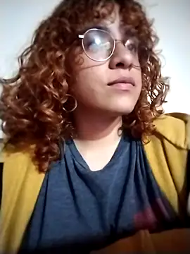 Snapshot of EmmaMelissa0521 chatting on 10-26-25, 01:33 EmmaMelissa0521 online show from 10-26-25, 01:33