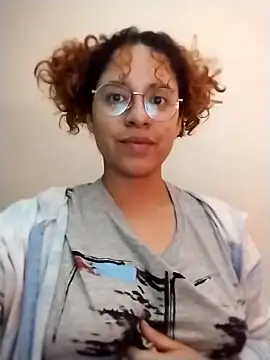 Snapshot of EmmaMelissa0521 chatting on 11-03-25, 12:24 EmmaMelissa0521 online show from 11-03-25, 12:24