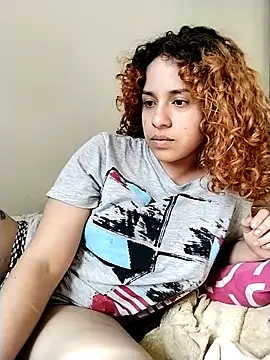 Snapshot of EmmaMelissa0521 chatting on 12-13-25, 07:53 EmmaMelissa0521 online show from 12-13-25, 07:53