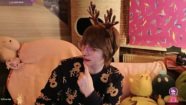 GamerGirl Eve online show from 11-21-25, 06:17