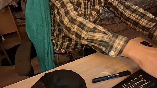 Snapshot of Danyell_K287 chatting on 03-02-25, 06:30 Danyell K287 online show from 03-02-25, 06:30