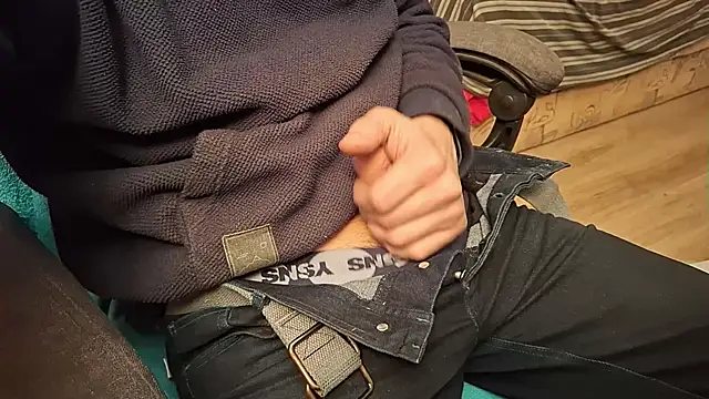 Snapshot of Danyell_K287 chatting on 03-04-26, 12:49 Danyell K287 online show from 03-04-26, 12:49