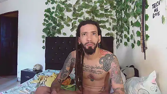 Snapshot of caribbeanlover1 chatting on 02-10-26, 12:31 caribbeanlover1 online show from 02-10-26, 12:31