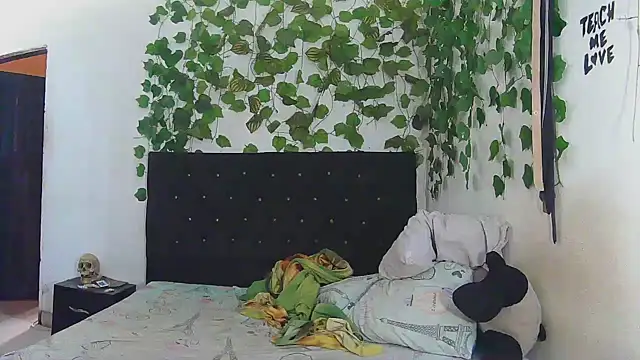 Snapshot of caribbeanlover1 chatting on 02-21-26, 01:23 caribbeanlover1 online show from 02-21-26, 01:23