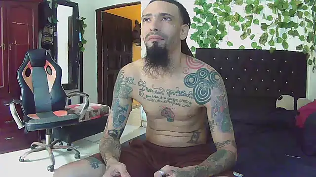Snapshot of caribbeanlover1 chatting on 04-30-26, 02:12 caribbeanlover1 online show from 04-30-26, 02:12