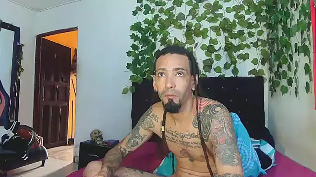 Snapshot of caribbeanlover1 chatting on 05-11-26, 02:45 caribbeanlover1 online show from 05-11-26, 02:45
