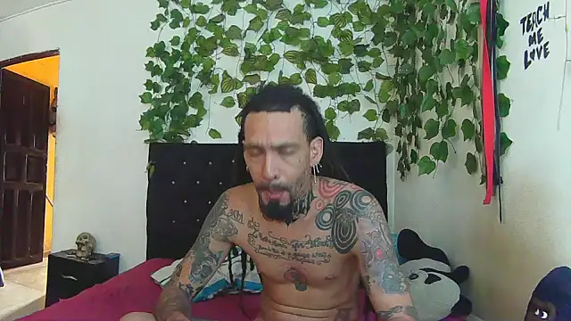 Snapshot of caribbeanlover1 chatting on 05-19-26, 03:18 caribbeanlover1 online show from 05-19-26, 03:18