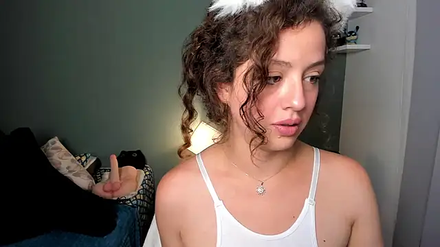 Cassandra Caiin online show from 12-13-24, 12:42