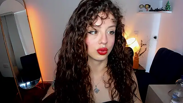 Snapshot of Cassandra_Caiin chatting on 03-30-26, 07:15 Cassandra Caiin online show from 03-30-26, 07:15