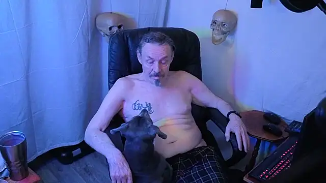 Snapshot of Richy__Rich_ chatting on 10-11-25, 03:39 Richy Rich online show from 10-11-25, 03:39