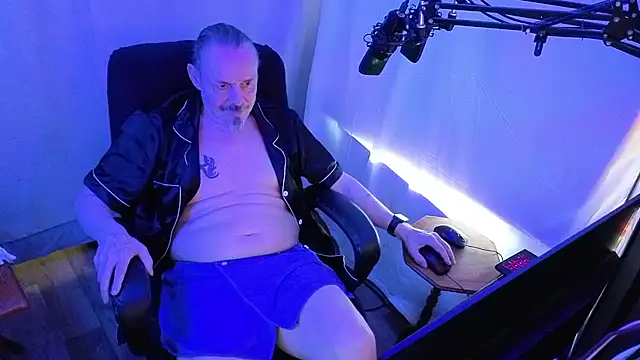 Snapshot of Richy__Rich_ chatting on 04-24-26, 11:40 Richy Rich online show from 04-24-26, 11:40