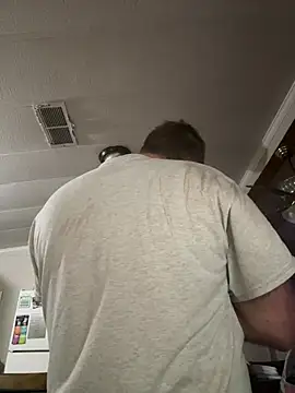 Snapshot of smokeymt420 chatting on 01-12-26, 12:32 smokeymt420 online show from 01-12-26, 12:32