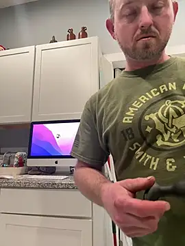 Snapshot of smokeymt420 chatting on 02-14-26, 05:04 smokeymt420 online show from 02-14-26, 05:04