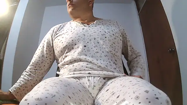 chicoguapo8 online show from 11-27-25, 12:07