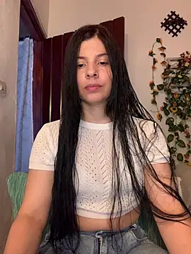 Estefani 32 online show from 07-11-26, 05:37