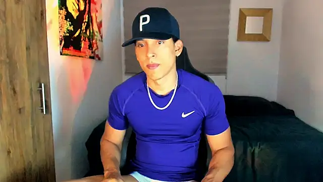 Snapshot of Liam_V chatting on 01-08-25, 01:00 Liam V online show from 01-08-25, 01:00