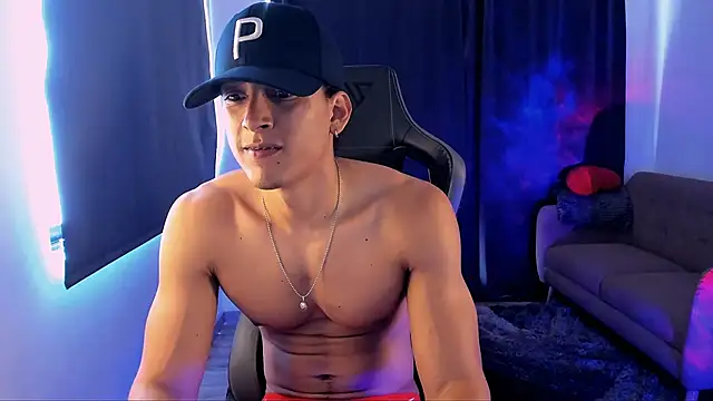 Snapshot of Liam_V chatting on 03-19-25, 06:44 Liam V online show from 03-19-25, 06:44