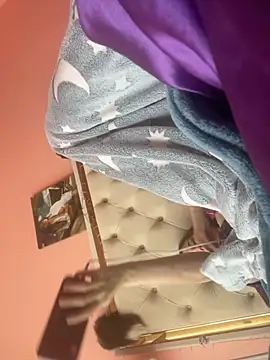 Flossy Vettie online show from 10-04-25, 12:58