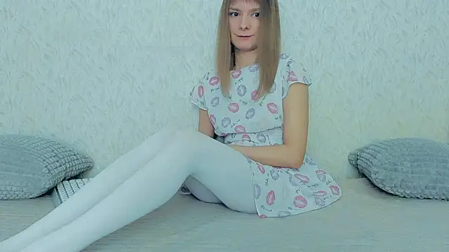 Snapshot of YourCaramel chatting on 01-08-25, 07:45 YourCaramel online show from 01-08-25, 07:45