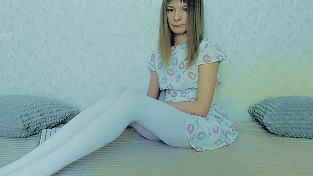 Snapshot of YourCaramel chatting on 02-04-25, 11:27 YourCaramel online show from 02-04-25, 11:27