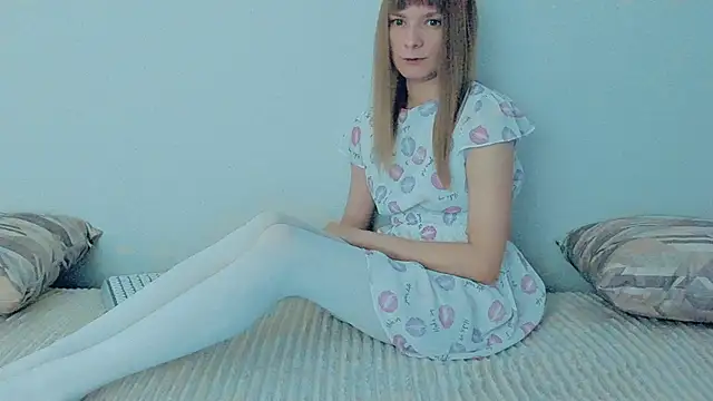 Snapshot of YourCaramel chatting on 09-11-25, 10:37 YourCaramel online show from 09-11-25, 10:37