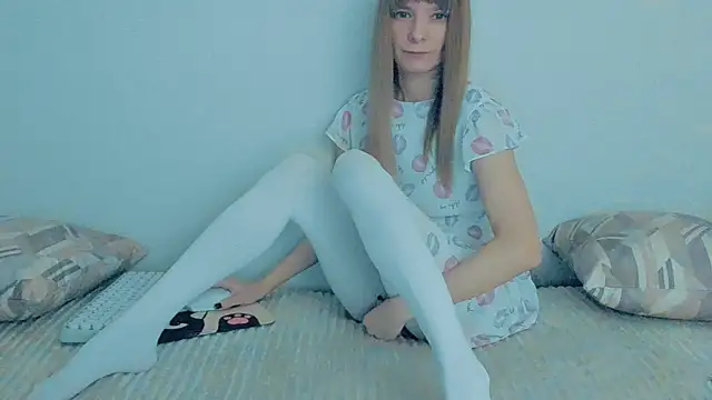 Snapshot of YourCaramel chatting on 11-02-25, 03:42 YourCaramel online show from 11-02-25, 03:42