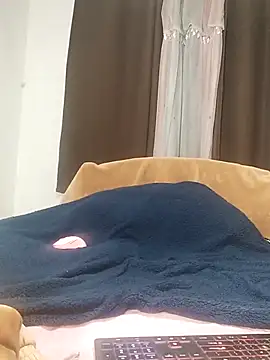 cute boytoy0221 online show from 03-13-25, 12:46