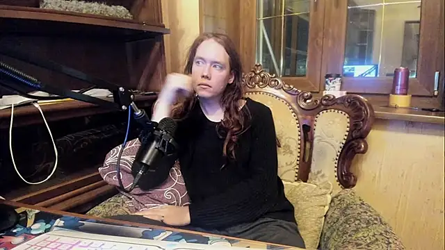 Snapshot of DavisKinky chatting on 03-20-25, 05:58 DavisKinky online show from 03-20-25, 05:58