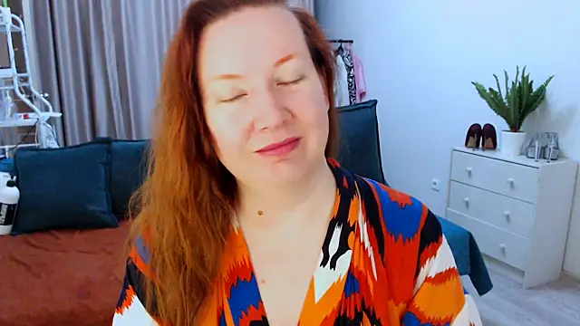 GoddessLara online show from 10-22-25, 04:35