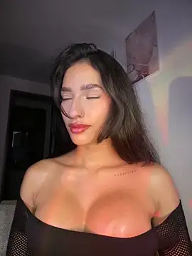 DulceLenns online show from 03-08-26, 03:32