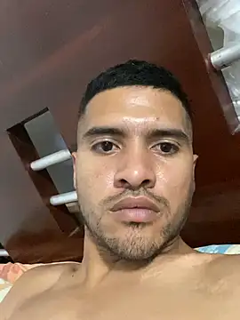 Snapshot of UpraisedSliver chatting on 01-08-26, 10:45 UpraisedSliver online show from 01-08-26, 10:45