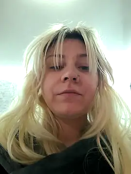 Snapshot of ScarletCallings420 chatting on 01-13-26, 03:06 ScarletCallings420 online show from 01-13-26, 03:06