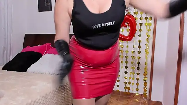 taylorhot70 online show from 04-29-26, 03:32