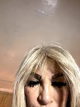 Snapshot of scarlett_sexx69 chatting on 10-30-25, 11:44 scarlett sexx69 online show from 10-30-25, 11:44