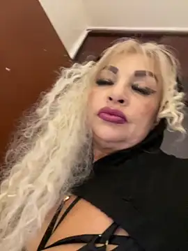 Snapshot of scarlett_sexx69 chatting on 11-10-25, 11:31 scarlett sexx69 online show from 11-10-25, 11:31