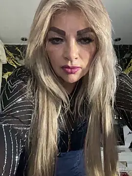 Snapshot of scarlett_sexx69 chatting on 11-25-25, 11:32 scarlett sexx69 online show from 11-25-25, 11:32